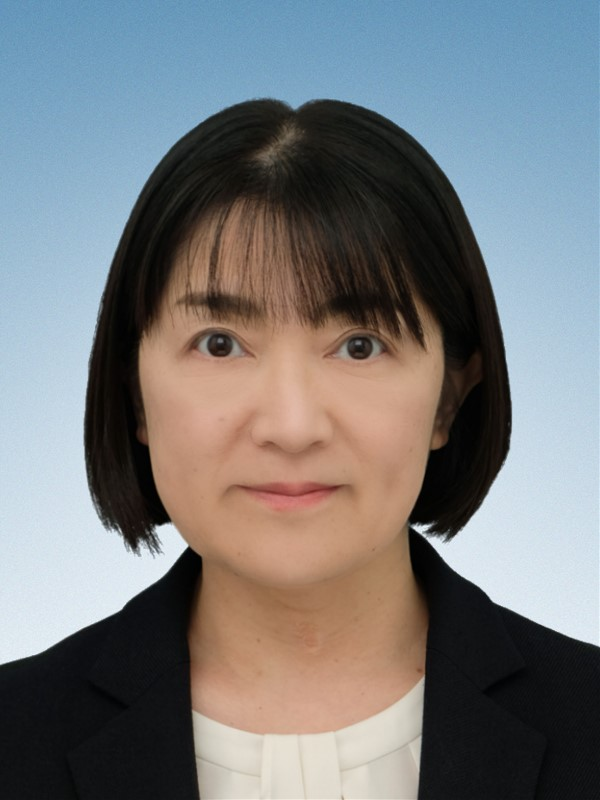 山地　恭子