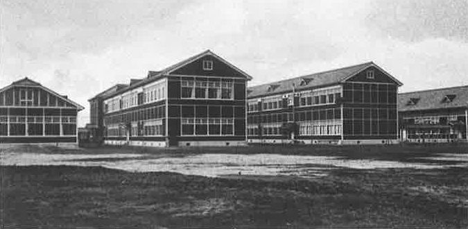 新築校舎　南方向から　昭和10年（1935）
