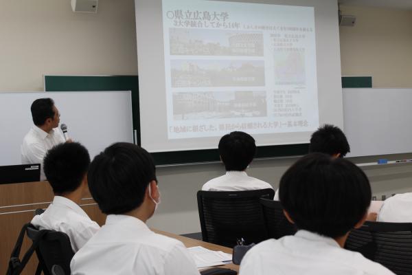 あいさつと大学紹介