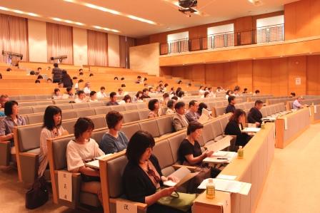 総会及び講演会・懇談会の様子の写真