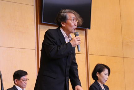 総会及び講演会の様子の写真02