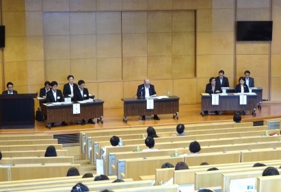 総会及び講演会の様子の写真01