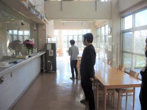 え