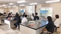 基礎環境科学実験の様子