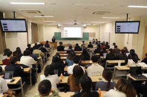 2025年度地域産業コース情報分野卒業論文発表会写真2