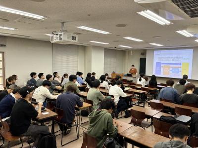 情報マネジメント専攻大学院説明会写真1