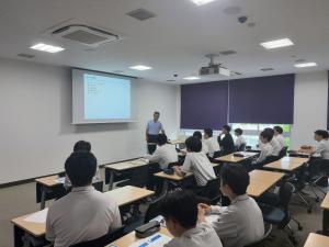 広島城北中・高等学校模擬講義写真1