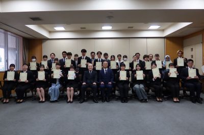 広島キャンパス学生表彰の写真