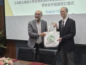 学部間協定後の記念写真