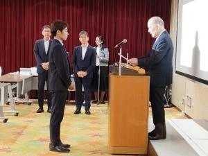 発表学生と立会人
