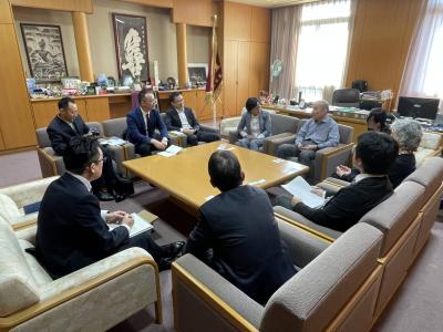 学長表敬
