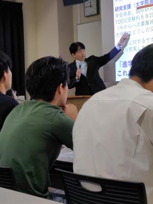 専攻長説明の様子