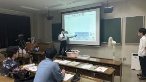 専攻長説明の様子